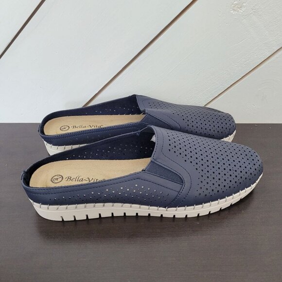 NEW Bella Vita Womens Navy Leather Perforated Slip-On Shoes Size 11 - Picture 1 of 10